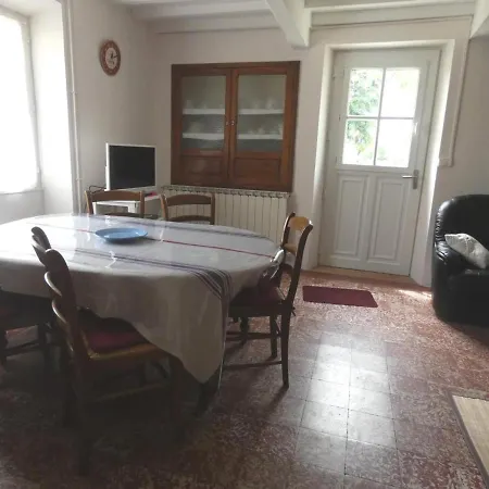 Lacrabe, 3 Bedrooms, 6 Persons - Fr-1-360-518 Holiday home *