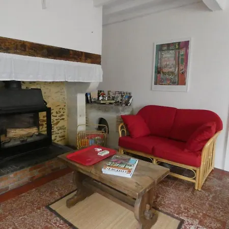 Lacrabe, 3 Bedrooms, 6 Persons - Fr-1-360-518 Holiday home